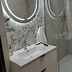 325 Apartman *