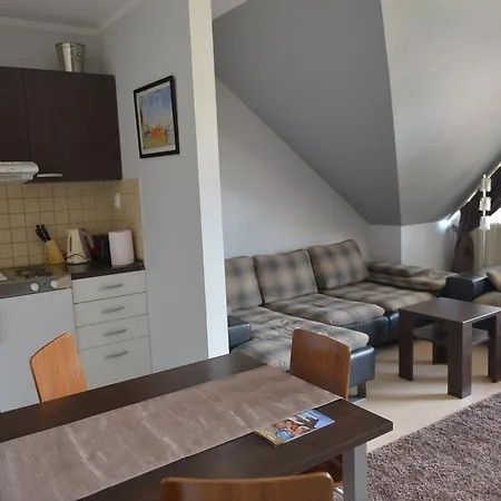 Apartament 325 Bešeňová
